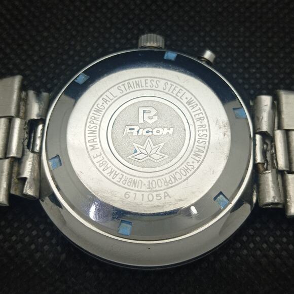 Vintage 1981 Ricoh Automatic Mens Silver Watch W/daydate & Gold accents - Picture 8 of 8